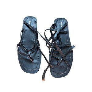 NWT Forever 21 Women's Strappy Sandal Size 7 1/2 Summer Beachy Black Open toe